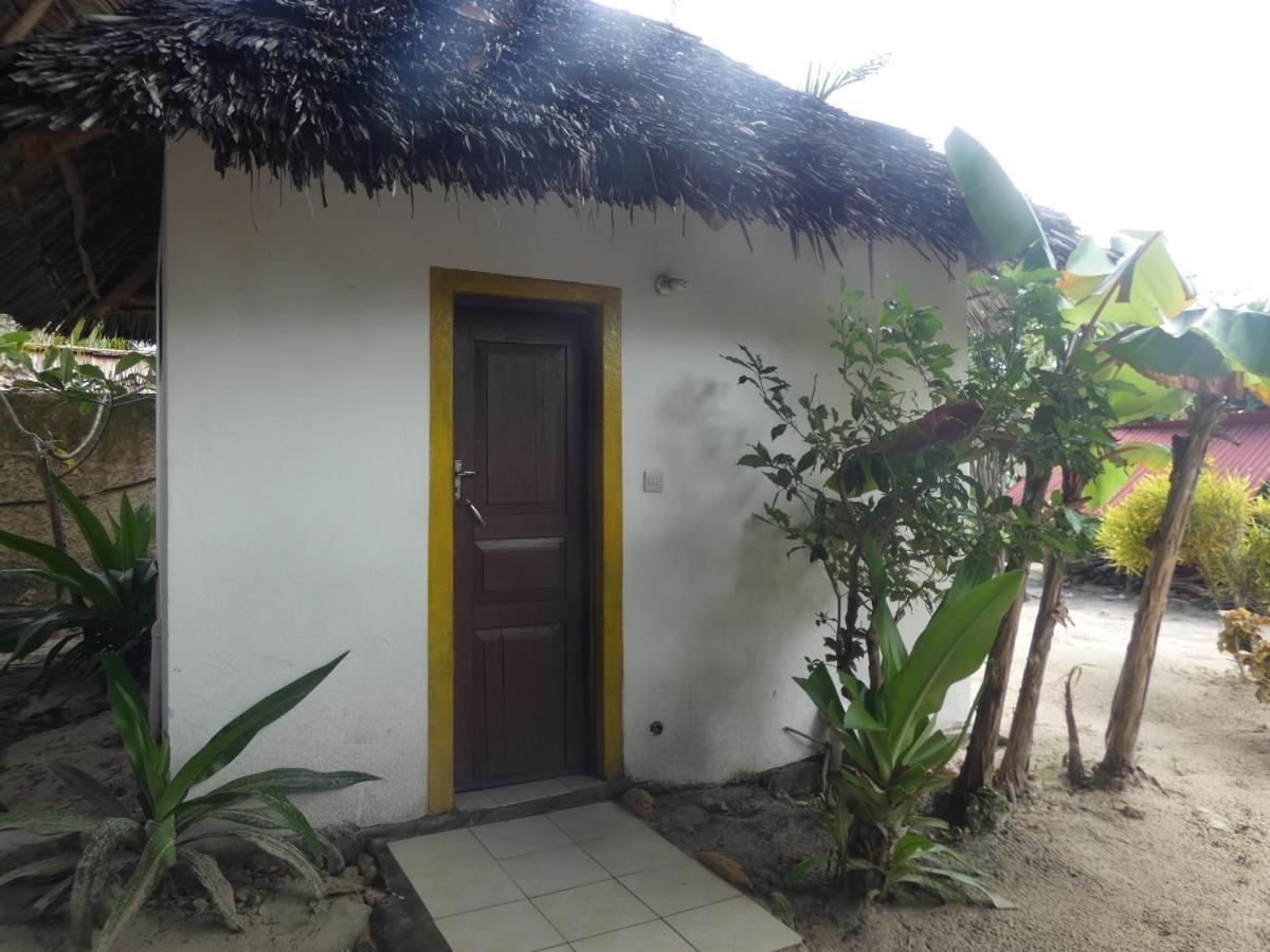 Bahari Beach Bungalows Jambiani  Exteriör bild