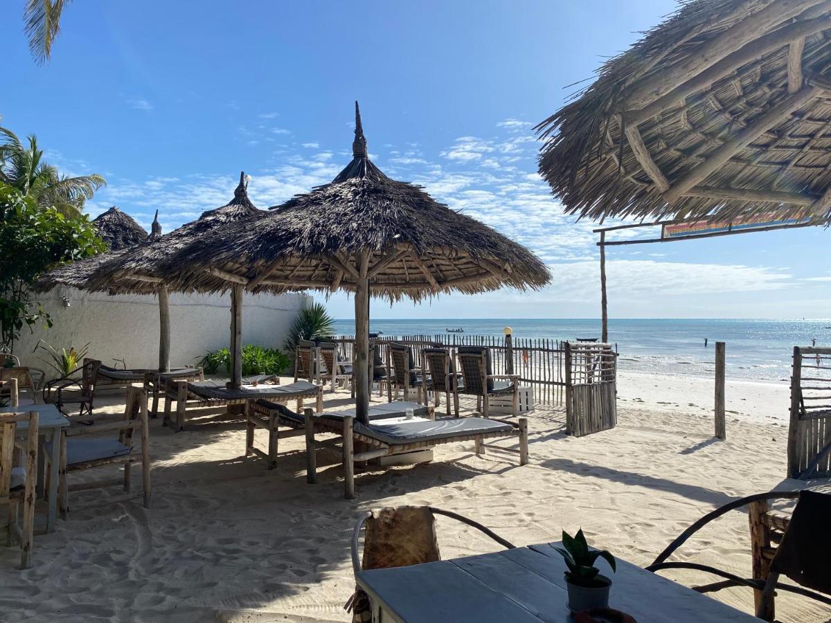 Bahari Beach Bungalows Jambiani  Exteriör bild