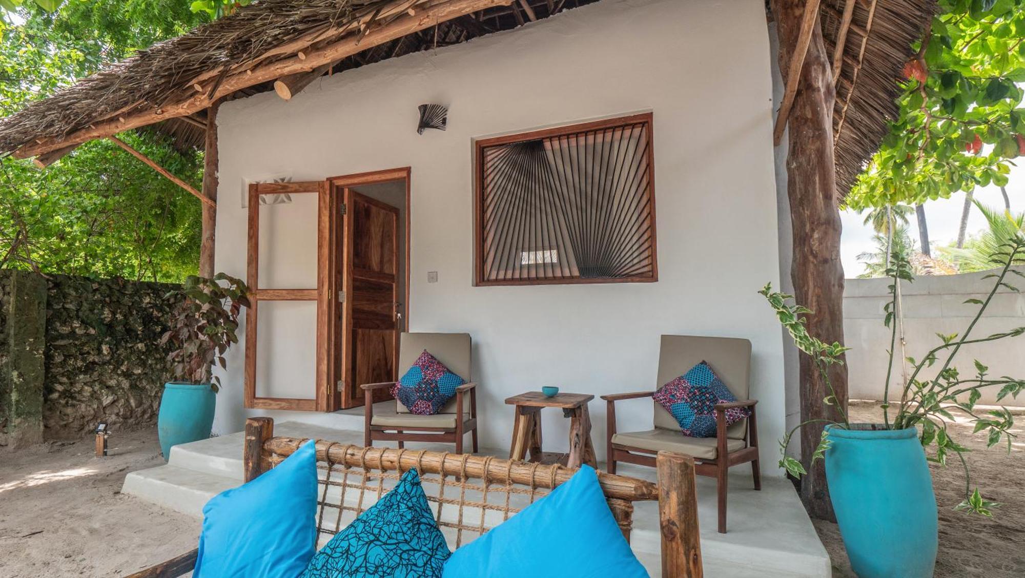 Bahari Beach Bungalows Jambiani  Exteriör bild