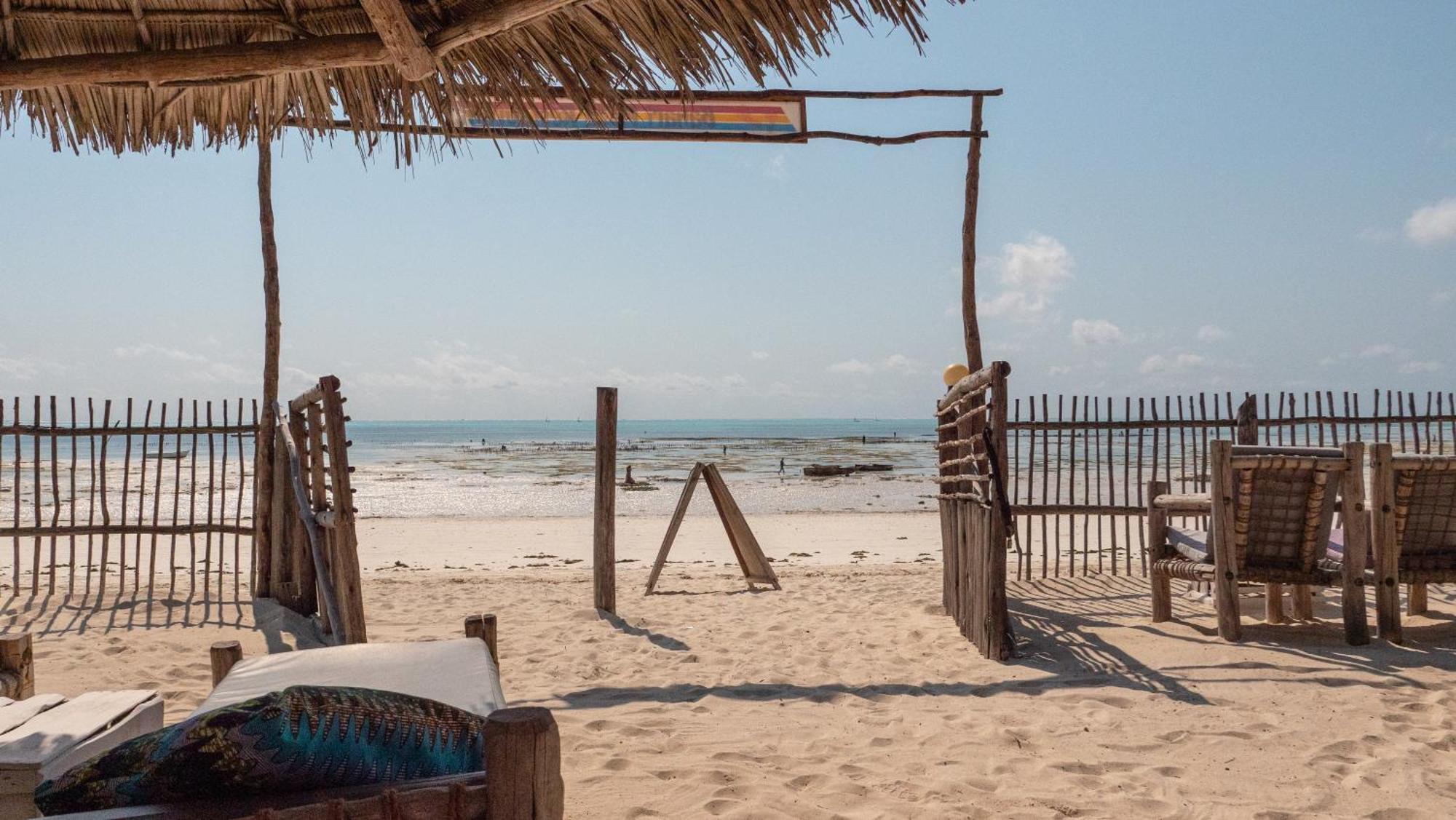 Bahari Beach Bungalows Jambiani  Exteriör bild