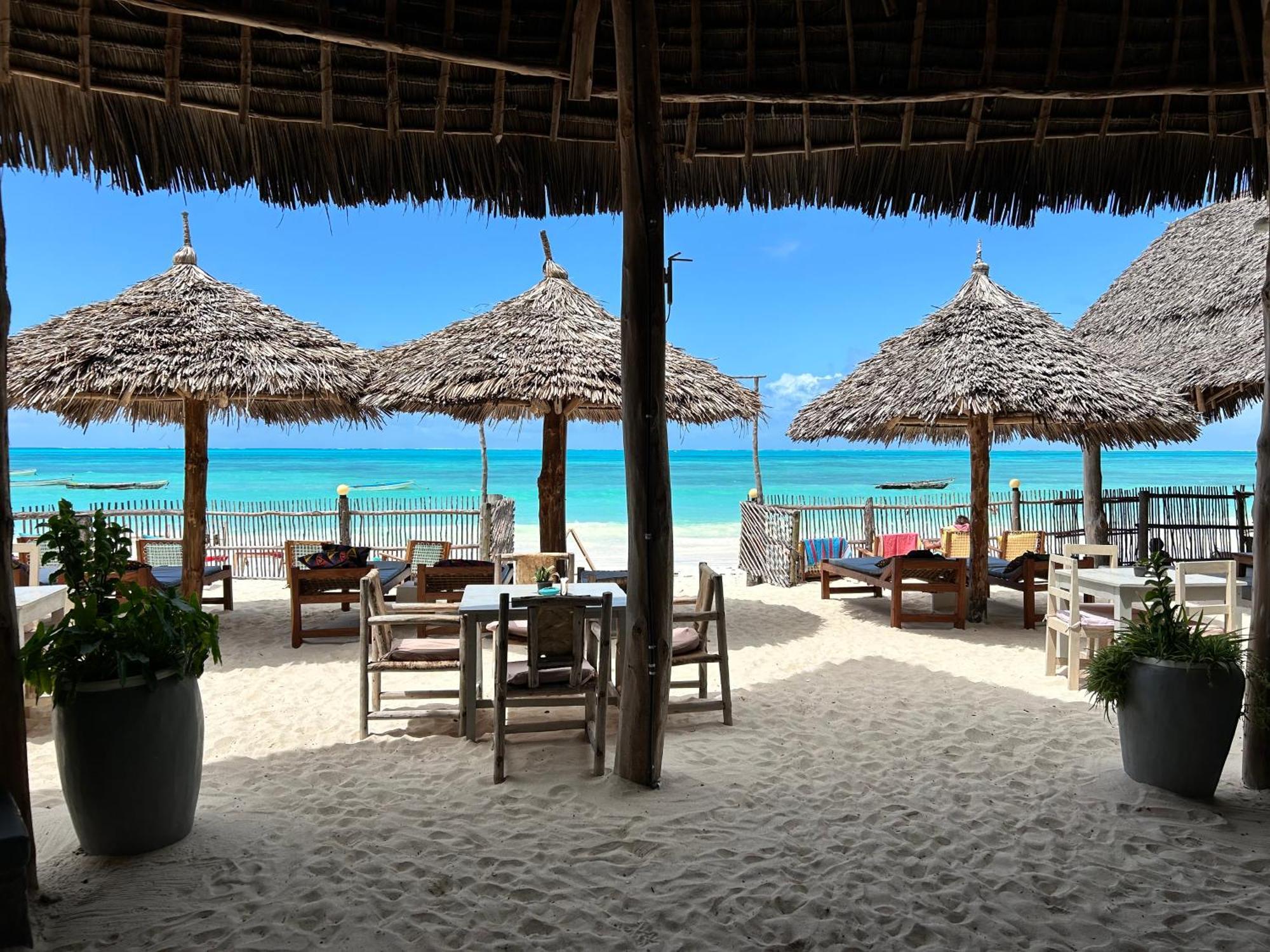 Bahari Beach Bungalows Jambiani  Exteriör bild